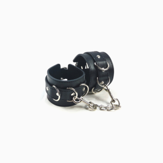 Menottes simili cuir triple anneaux mousquetons