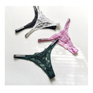String dentelle et paillettes LOVE