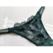 String dentelle et paillettes LOVE