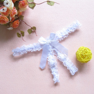 String ouvert dentelle Frou-Frou noeud